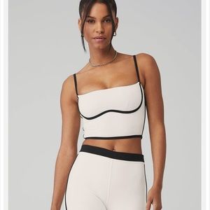 Alo Streamlined Bra, ivory